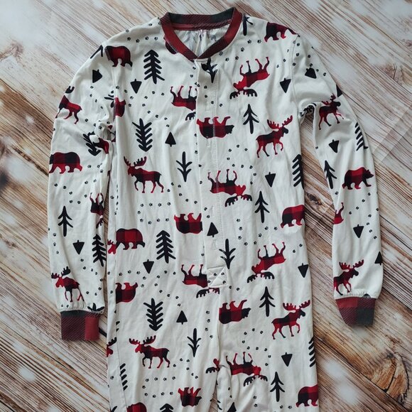 4/$12 Onesie pajamas - Picture 3 of 5